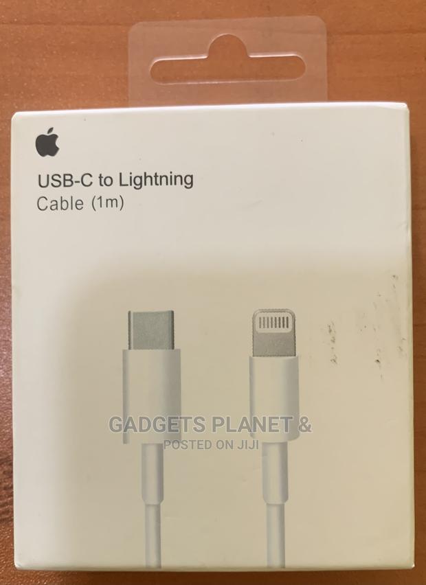 Apple Usb C to Lightening Cable - 1m · Photo 1