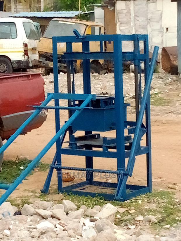 Quality Machines for Producing Blocks for Sale · Photo 2