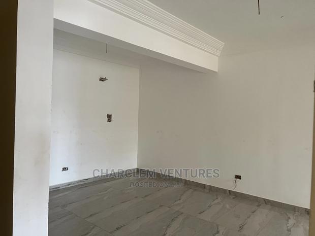 10bdrm Apartment in Oyarifa for Sale · Photo 7
