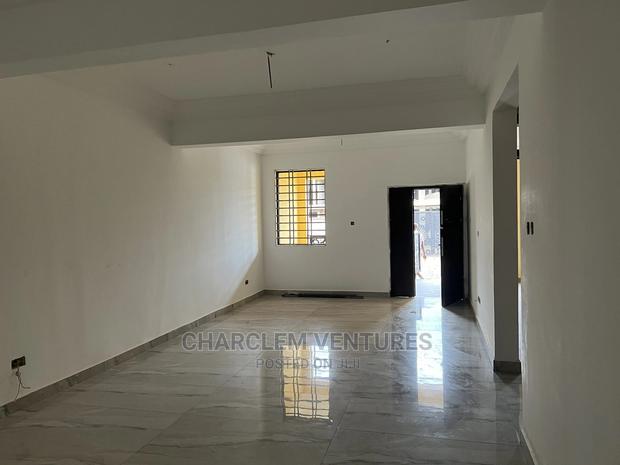 10bdrm Apartment in Oyarifa for Sale · Photo 6