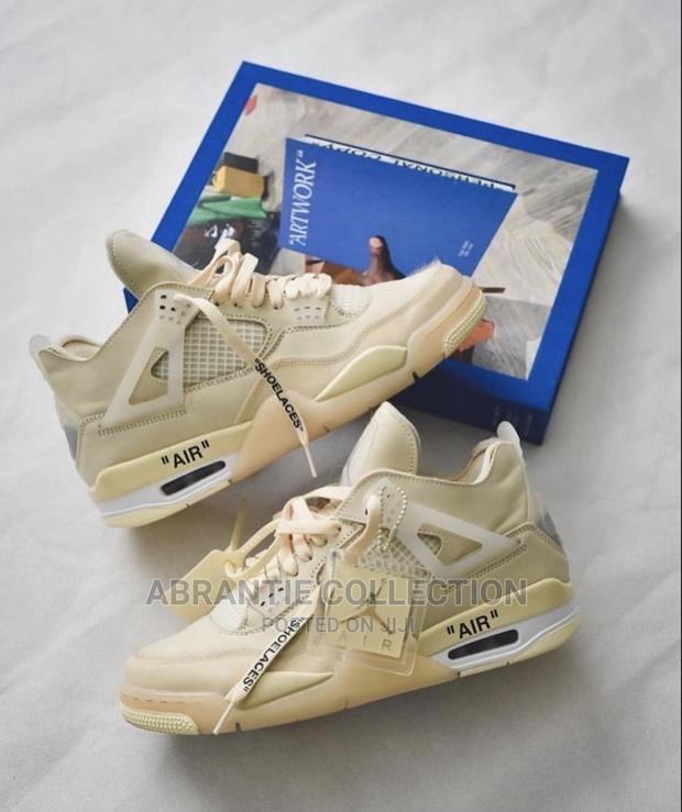 Nike Air Jordan Retro 4 Off White · Photo 1