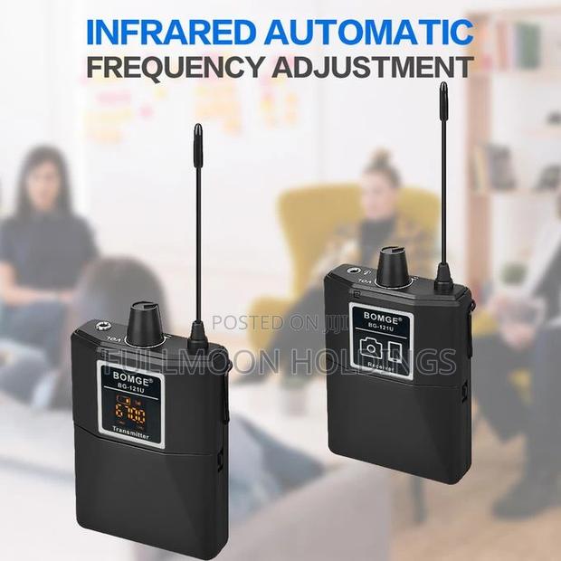 Professional Dual UHF Wireless Lavalier Lapel Microphone · Photo 6
