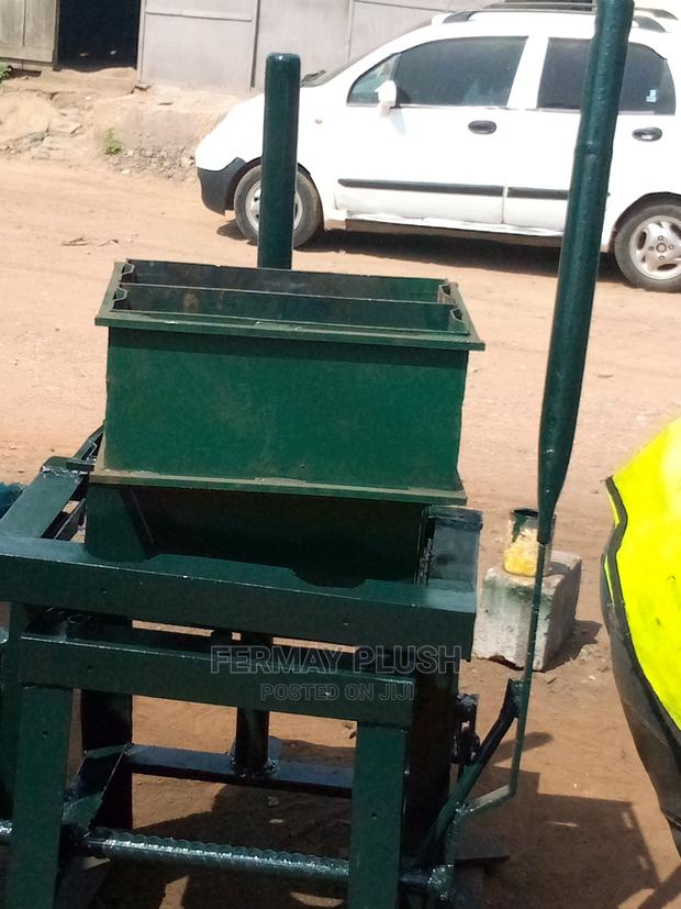 Easy to Operate Small Block Machine · Photo 3