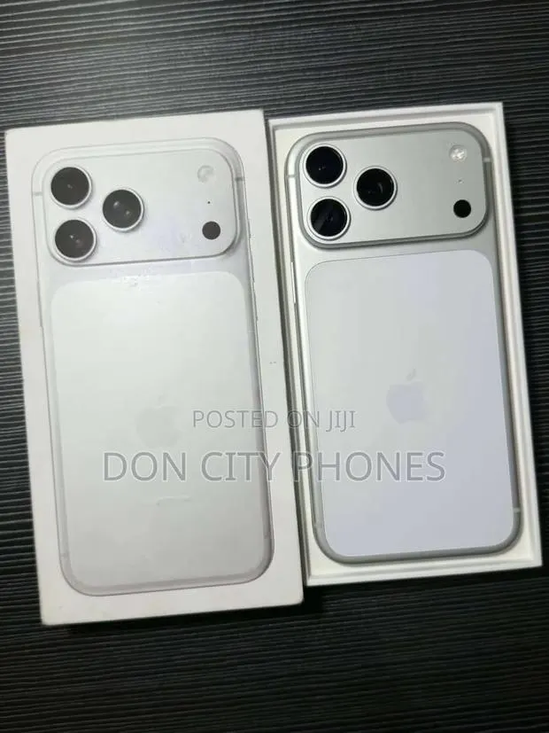 Apple iPhone 17 Pro Max 256 GB White · Photo 1