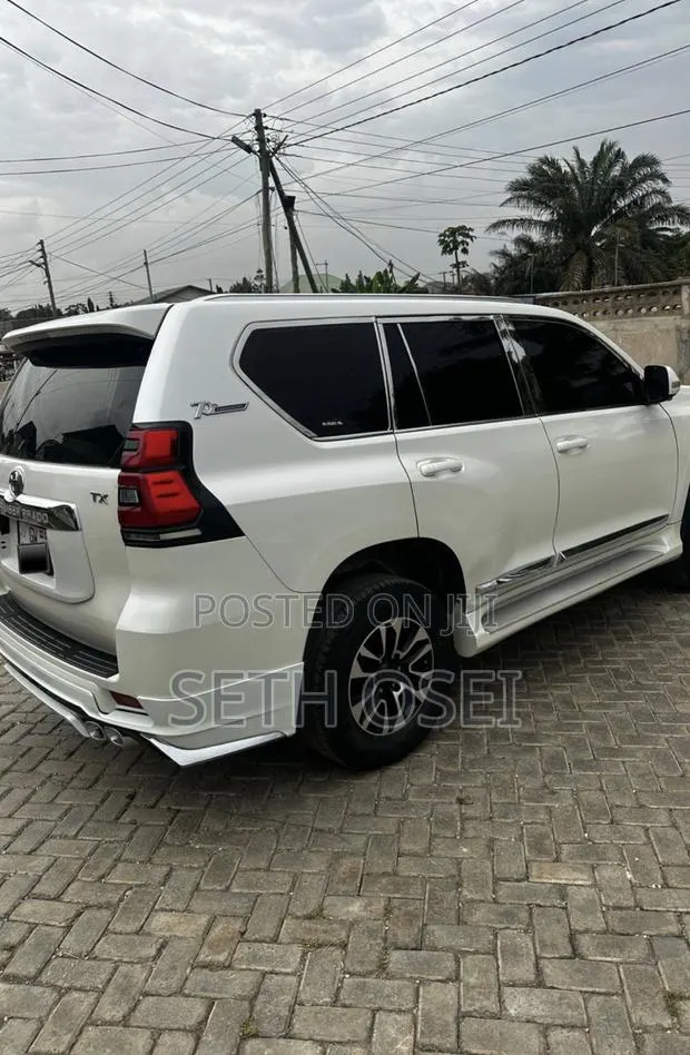 Land Cruiser Prado · Photo 4