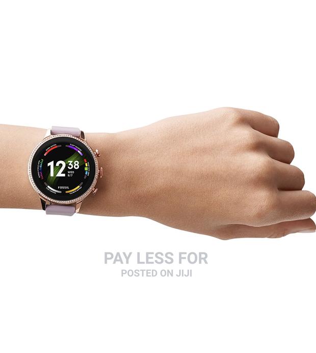 Google Fossil Watch Gen 6 · Photo 1