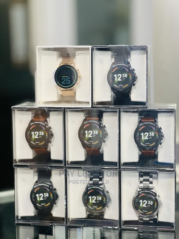 Google Fossil Watch Gen 6 · Photo 3