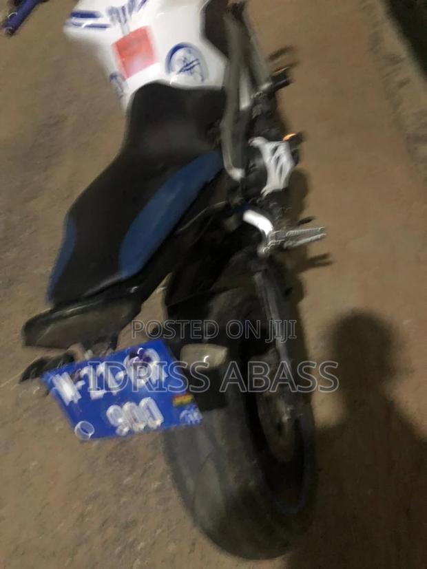 Yamaha 2018 White · Photo 2