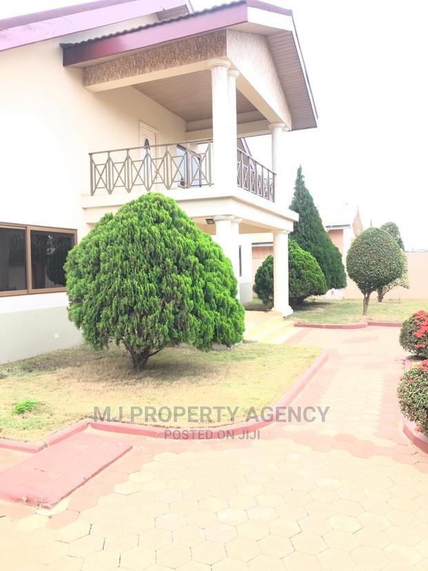 6bdrm House in Community 22, Tema Metropolitan for sale · Photo 7