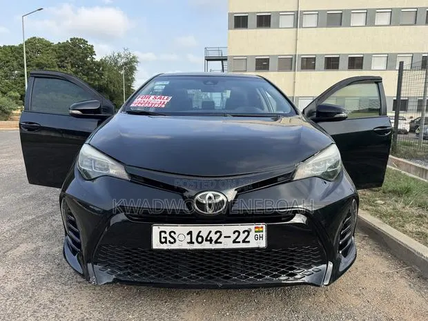 Toyota Corolla SE (1.8L 4cyl 2A) 2019 Black · Photo 1