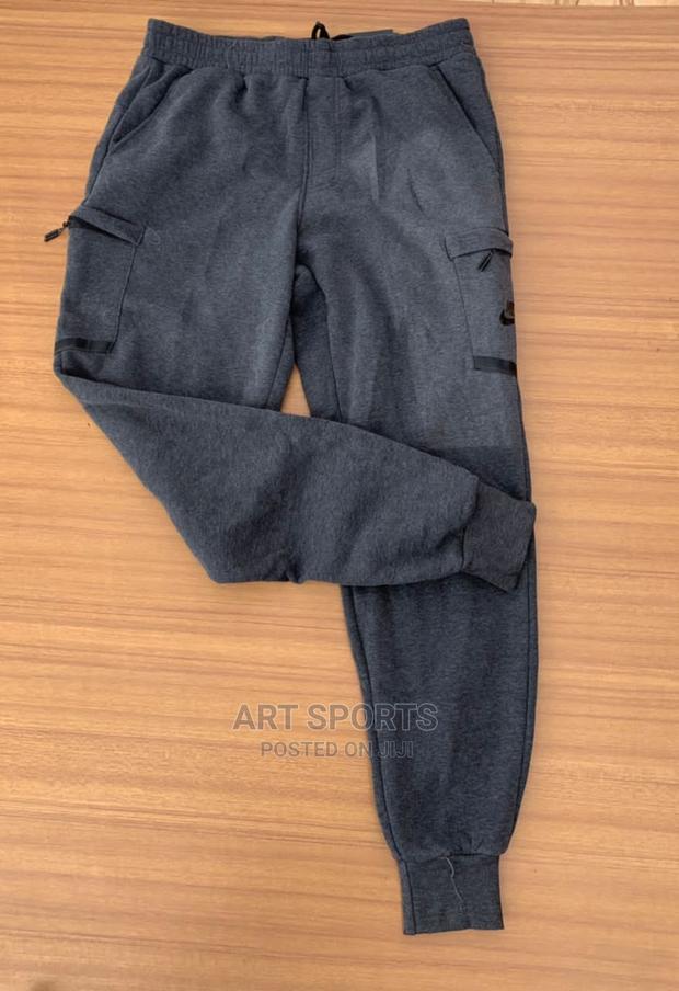 Nike Joggers · Photo 1