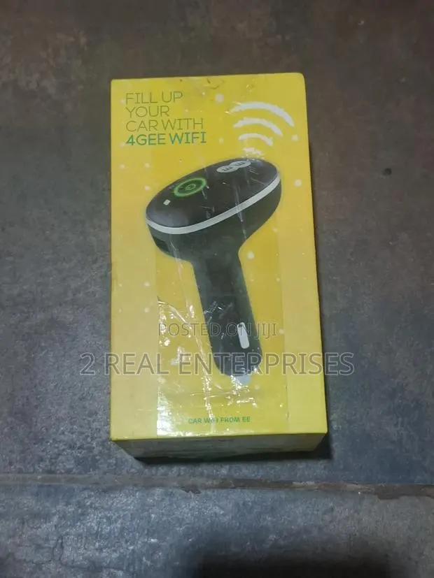 EE Car WiFi 4G LTE in-Car Router Hotspot: Buzzard 2 / Huawei E8377 · Photo 1