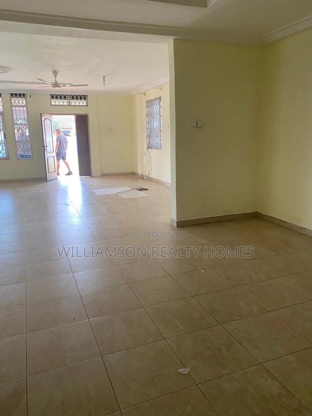 3bdrm House in Manet Cottage, Spintex for rent · Photo 5