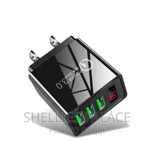 Smart Digital Display Fast Charger 5v3 . 1 a 3 USB Adapter · Photo 1