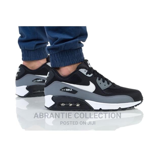 Airmax 90 Essential Black/White Cool Grey · Photo 4