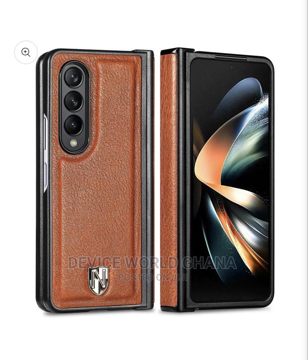 Pinnacle Caseneo Leather Case for Samsung Z Fold4 and Fold3 · Photo 2