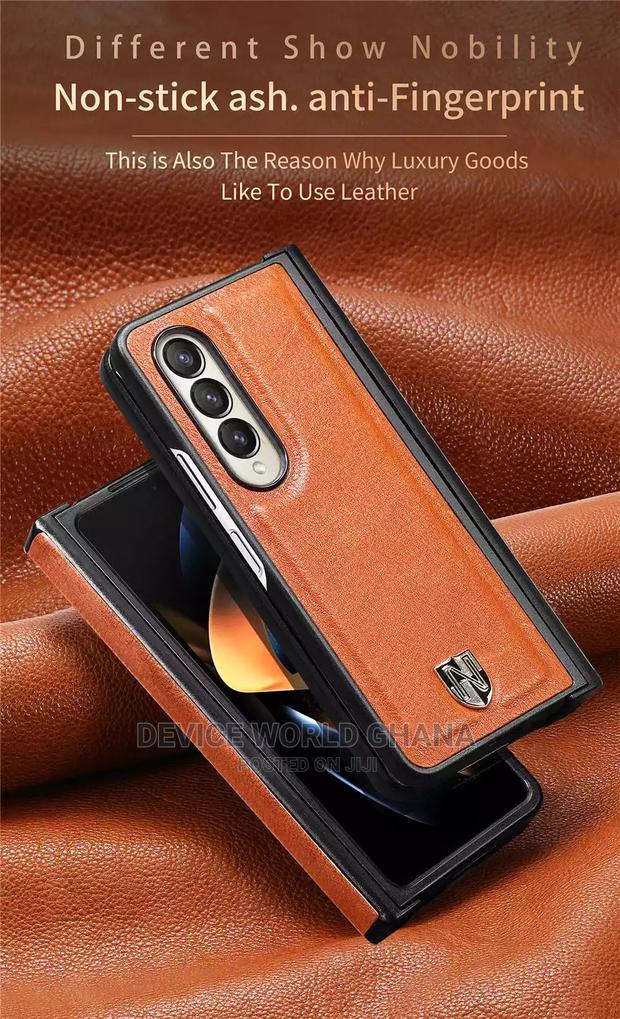 Pinnacle Caseneo Leather Case for Samsung Z Fold4 and Fold3 · Photo 7