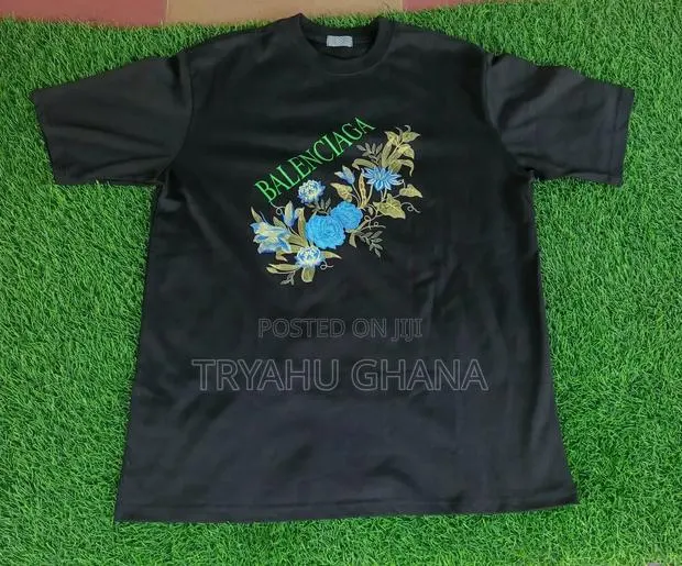 Discover Your New Favorite T-Shirts · Photo 1