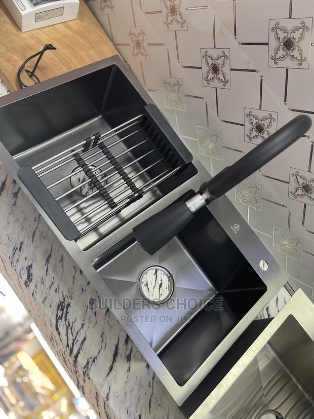 Kitchen Sink Black (B4)