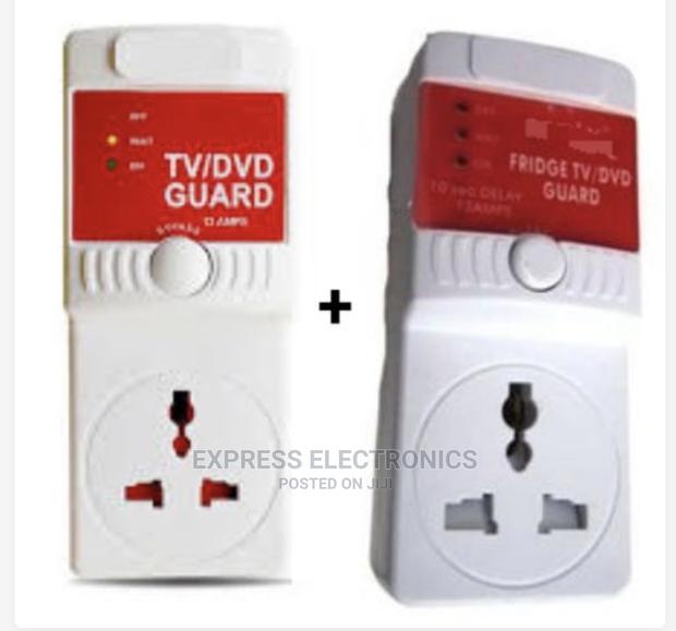 High Voltage 13 AMPS - Tv Guard - White · Photo 1