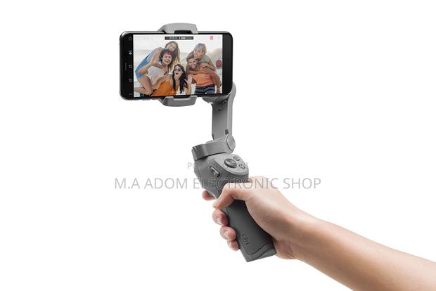 Fresh in Box DJI OM4 SE Smart Fone Handheld Gimbal · Photo 1