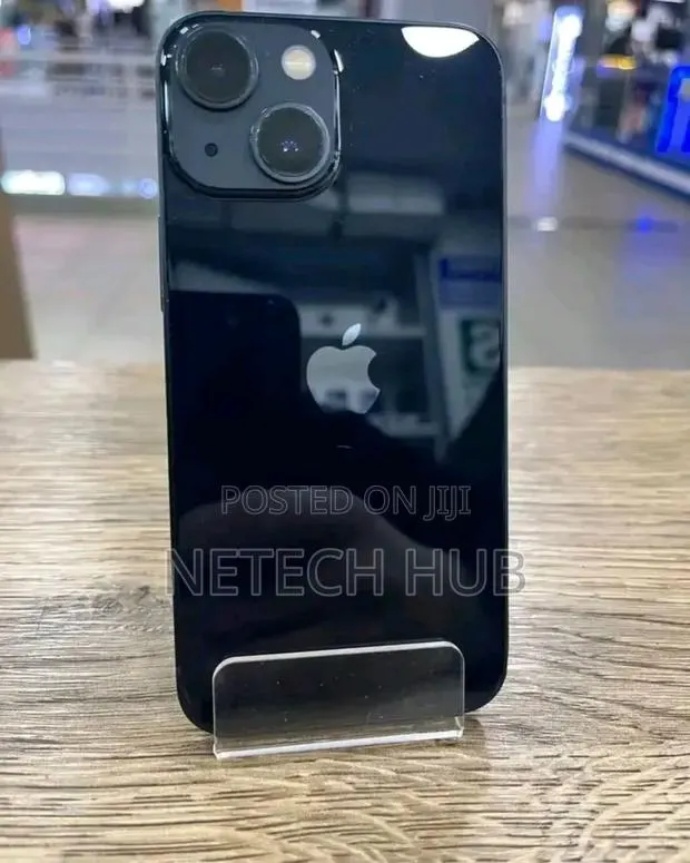 Apple iPhone 13 128 GB Black · Photo 1