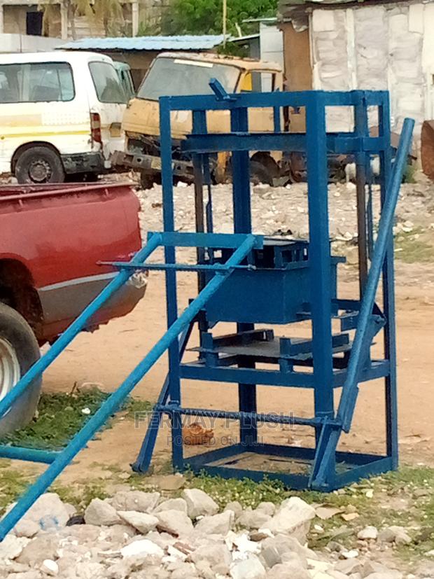 Enjoy Promotional Sales of Block Machines · Photo 1