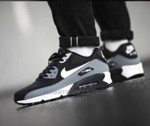 Airmax 90 Essential Black/White Cool Grey · Photo 2