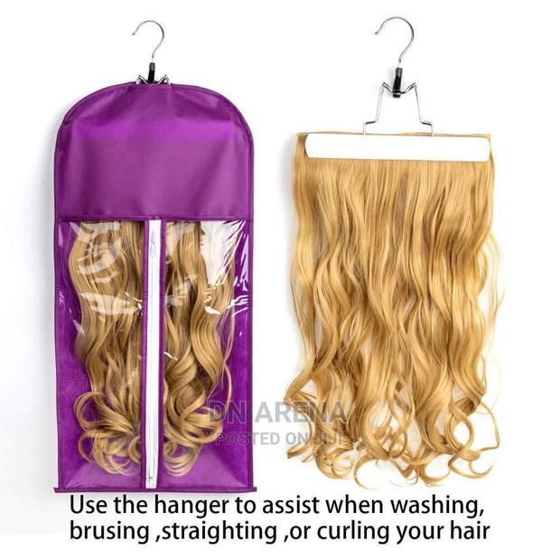 Wig Hangers · Photo 1