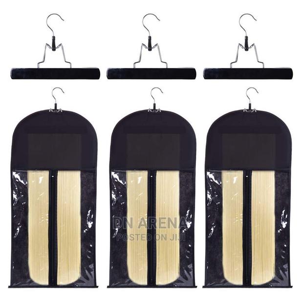 Wig Hangers · Photo 3