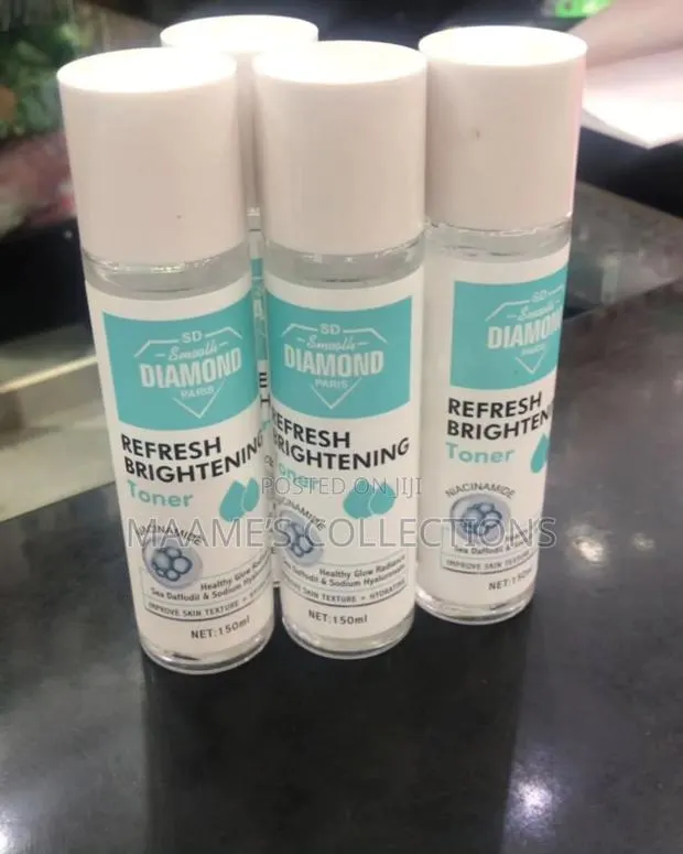 Smooth Diamond Refresh Brightening Toner · Photo 1