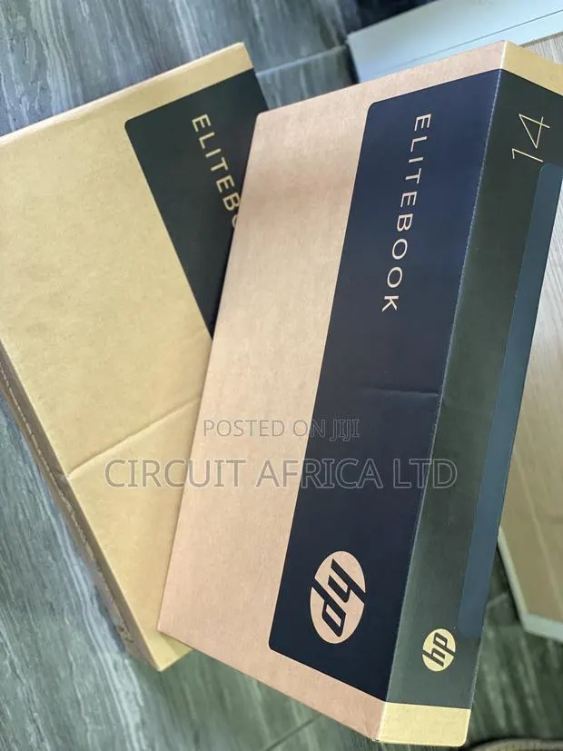 New Laptop HP 32GB Intel Core Ultra 7 SSD 1T · Photo 1