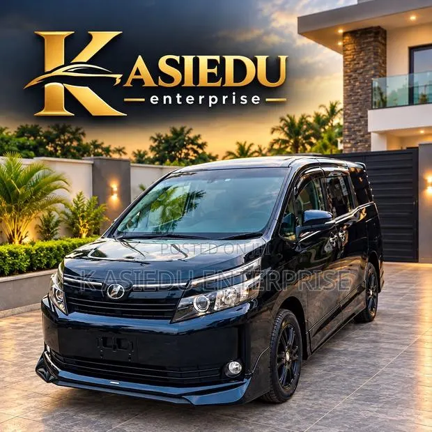 Toyota Voxy X 4WD 7-Seater 2015 Black · Photo 1