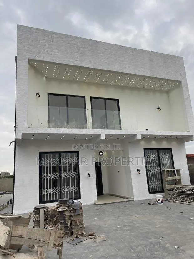 4bdrm House in Ashaley Botwe for sale · Photo 1