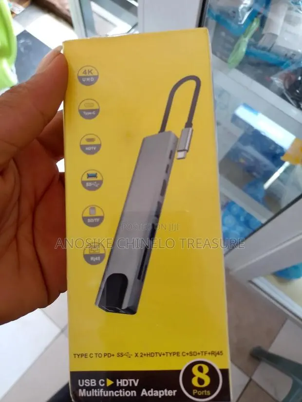 Type -C 8 in 1 Multi Function Adapter · Photo 1
