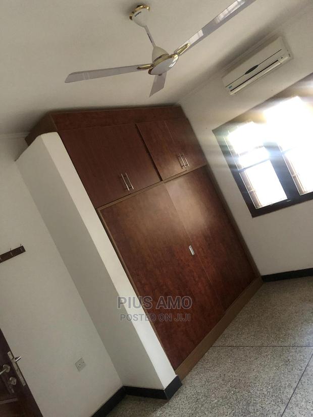 Executive Three Bedroom · Photo 7