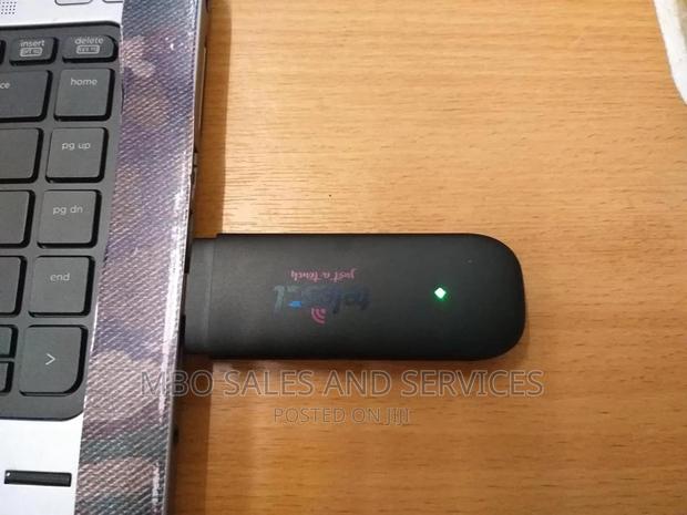 Universal 4G USB Modem · Photo 2
