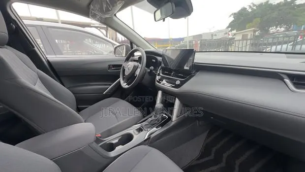 New Toyota Corolla Cross 2025 Black · Photo 1