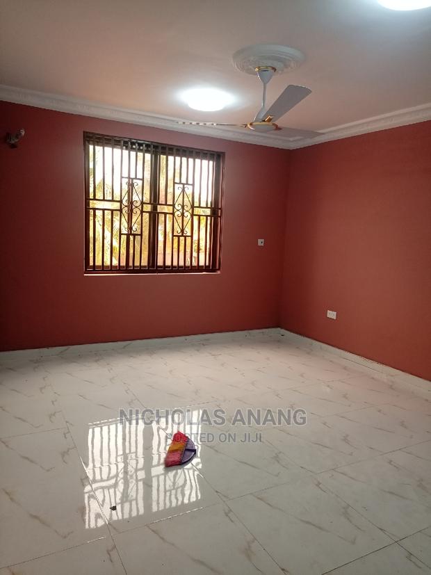 2bdrm Apartment in Don Nicky Properties, New Town for Rent · Photo 8