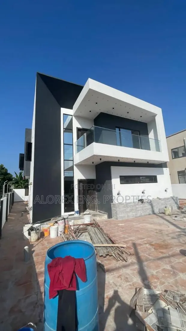 4bdrm House in Fafraha $320,000, Adenta for sale · Photo 1