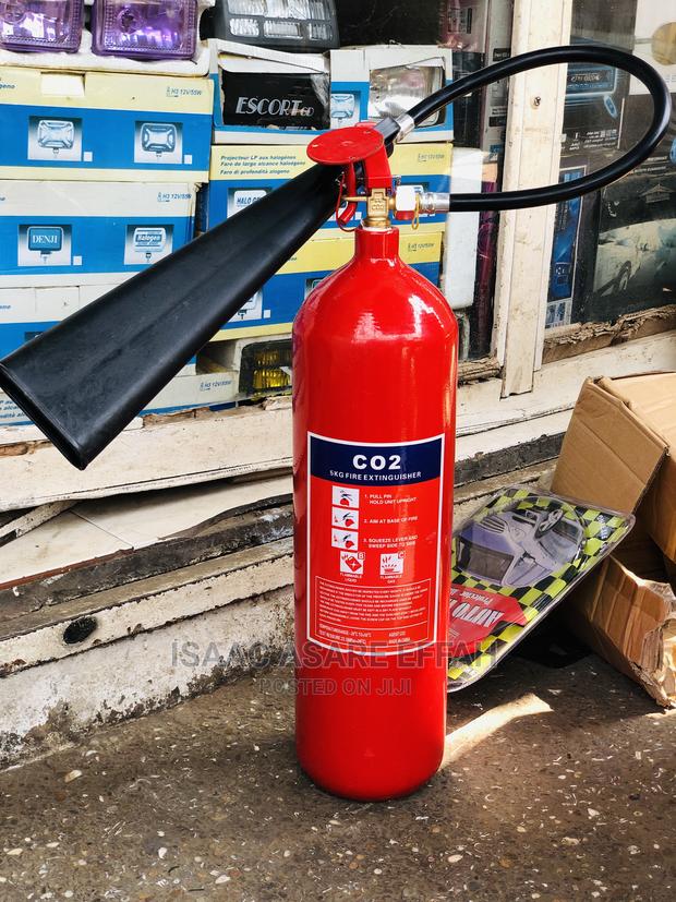 5kg C02 Fire Extinguisher · Photo 2