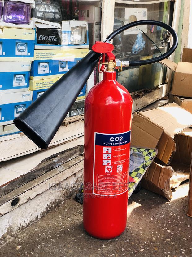 5kg C02 Fire Extinguisher · Photo 3