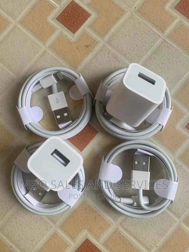 Original 5W iPhone Charger · Photo 3