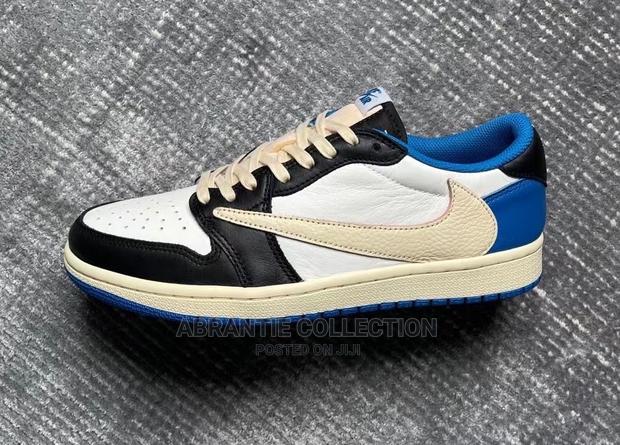 Air Jordan 1 Low Travis Scott Fragment Military Blue · Photo 2