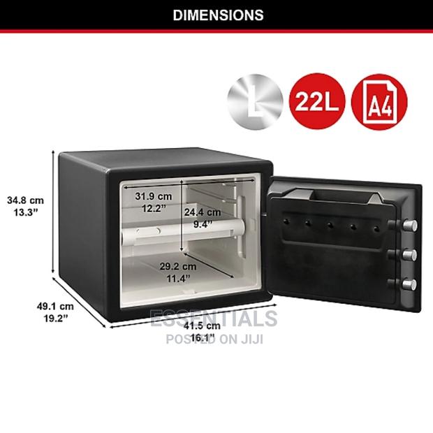 Master Lock 22L Electronic Combination Digitally-Locked Safe · Photo 2