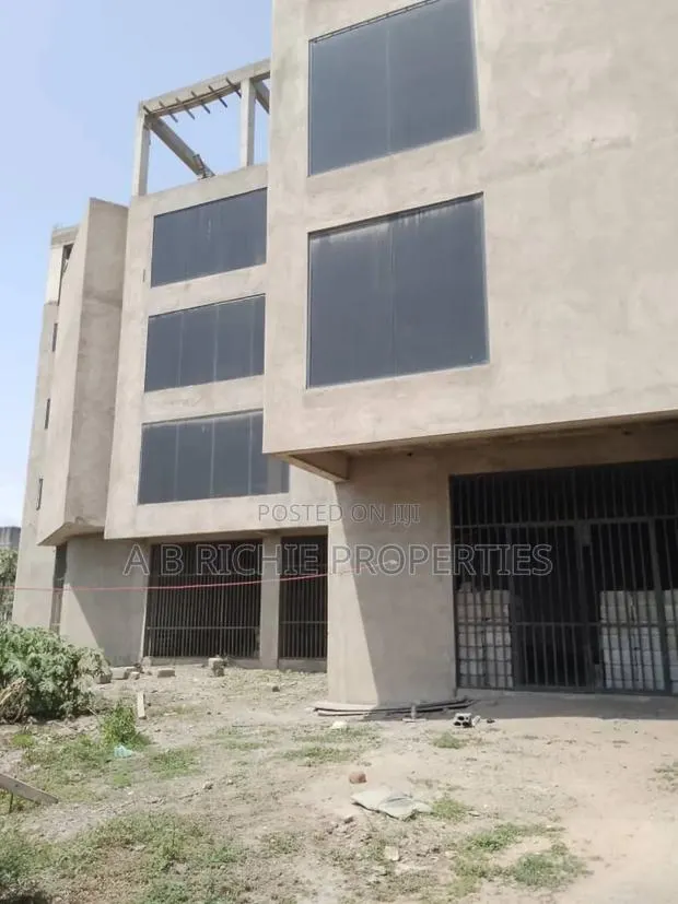 Commercial Office Space for Sale Is $1.6m Usd · Photo 1