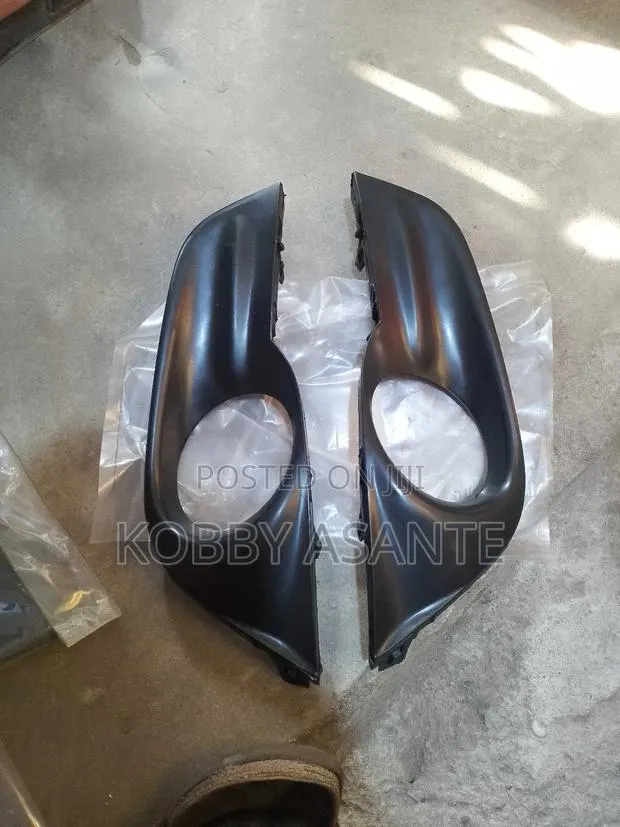 Nissan Altima 2014 Fog Lights Cover · Photo 1