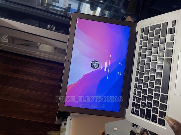 Macbook Air/Pro Screen Replacements · Photo 3