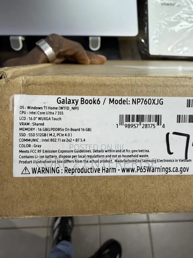 New Laptop Samsung Galaxy Book6 16GB Intel Core Ultra 7 SSD 512GB · Photo 1