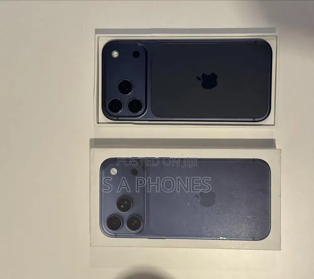 Apple iPhone 17 Pro Max 512 GB Blue · Photo 1